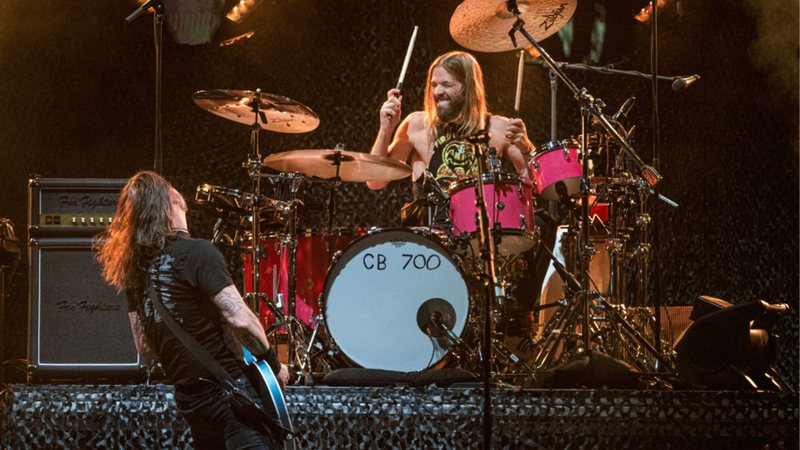 Foo Fighters anuncia shows em homenagem a Taylor Hawkins