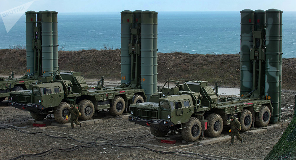 Rússia fornecerá à Arábia Saudita sistemas de mísseis S-400 e outras armas