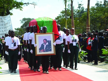 Restos mortais de Savimbi repousam em Lopitanga