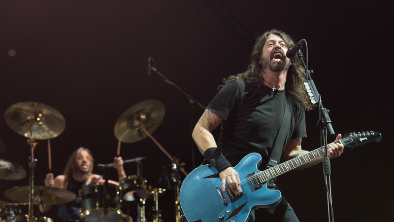 http://www.lea.co.ao/images/noticias/foo-fighters-queens-stone.jpg
