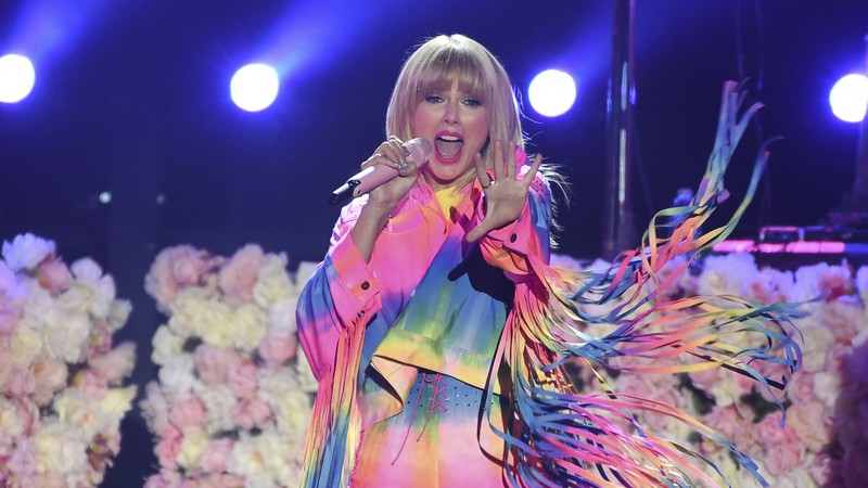 Quase 200 mil fãs querem que Taylor Swift regrave seus discos antigos
